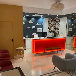 https://apartamentos-poniente-playa.balearic-islands.net