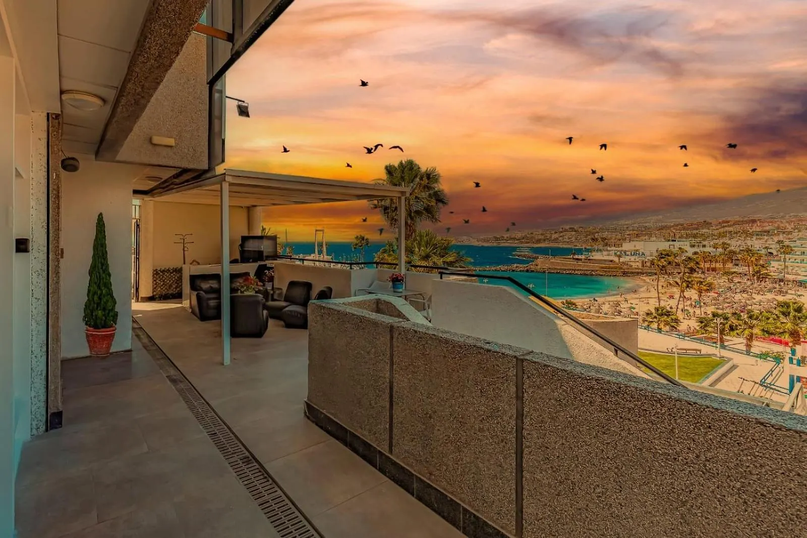 Apartment On Pinta Beach location